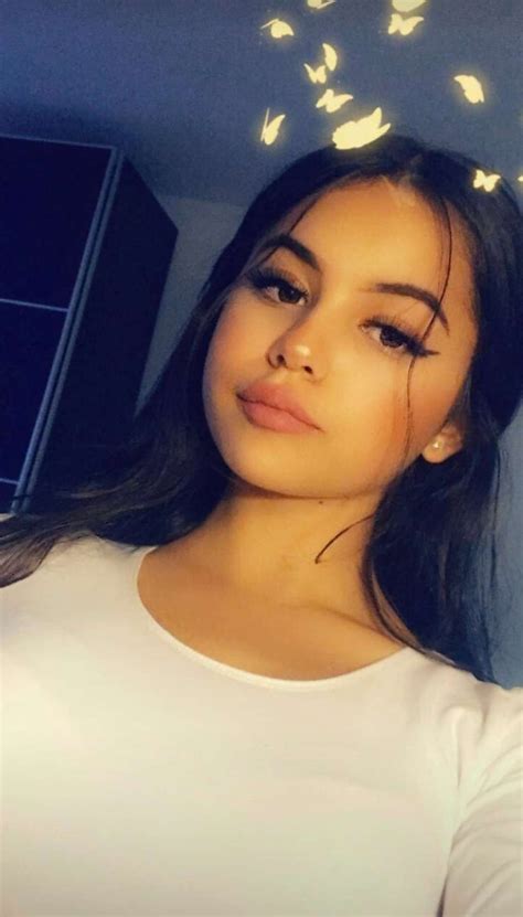 Pin by arman on d in 2020 | Pretty girls selfies, Cute girl face, Snapchat girls