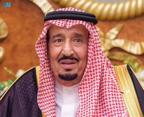 عام / خادم الحرمين الشريفين يتسلم بحضور سمو ولي العهد أوراق اعتماد ...