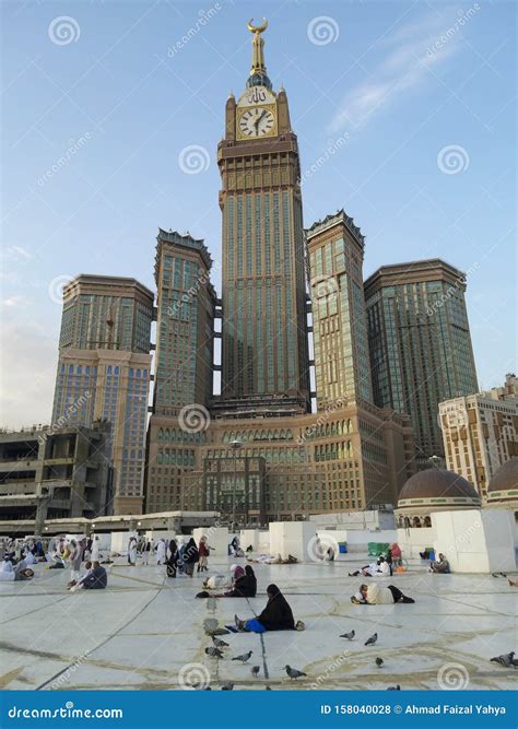 Makkah Royal Clock Tower Mecca Abraj Al Bait - Mecca Saudi Arabia ...