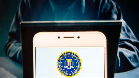 FBI warns all Android and iPhone owners of bank-raiding ‘new twist ...