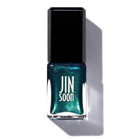 Chrome nail polish - browse the best trending shades of chrome nail paints