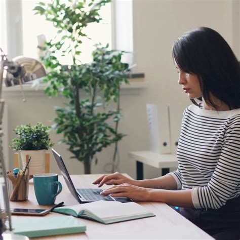 How to Write an Accountant Job Description (+ Template)