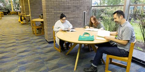 Study Rooms - Wayne State University Libraries