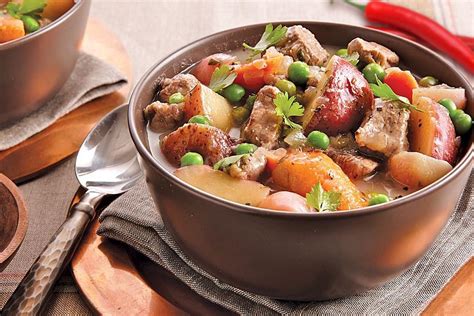 Тушеное мясо с овощами в казане рецепт с фото - 1000.menu