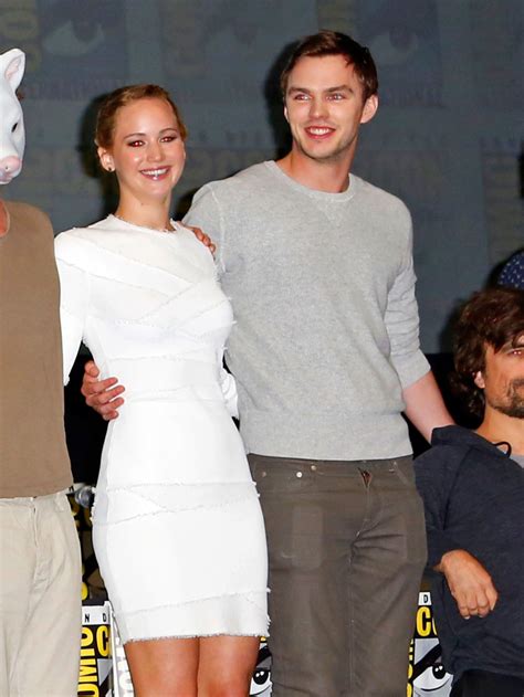 Jennifer Lawrence Ve Nicholas Hoult X Men
