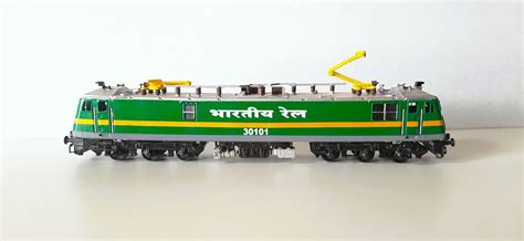 Plastic Crealities WAG9 Locomotive Indian Railways Ho Scale Display ...