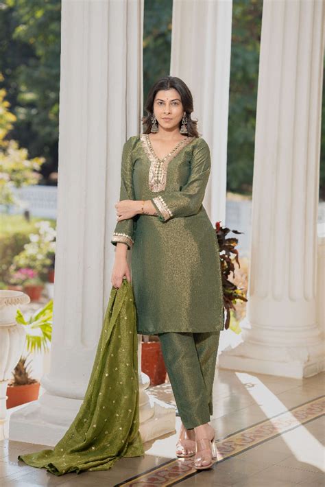 Buy Light Green Kurta Pant Set online – Meeshara