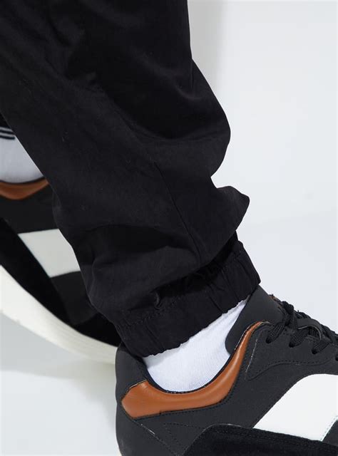 Buy URB_N Men Carpenter Fit Cargo Joggers Online at just Rs. 1699.0 ...