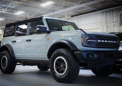 2023 Ford Bronco Cactus Gray