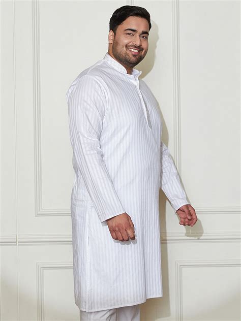 Plus Men's White Cotton Blend Kurta – vastramay