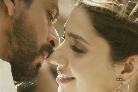 Raees Movie Stills Movie Photos | Raees Movie Stills Movie Stills ...