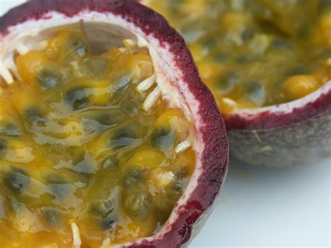 Passion Fruit - Eat The Seasons