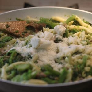 Ricetta Strozzapreti con salsiccia e cime di rapa | Primi piatti asciutti