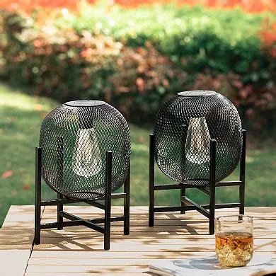 Glitzhome Set of 2 Black Metal Mesh Solar Powered Edison Bulb Outdoor ...