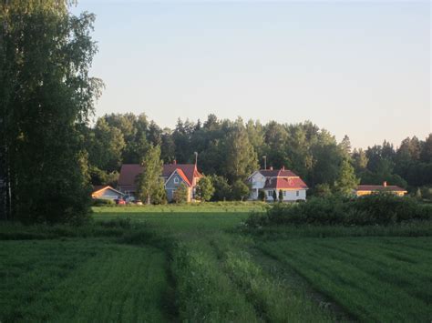 Canon PowerShot SD1300 IS (IXUS 105 / IXY 200F) sample photo ...