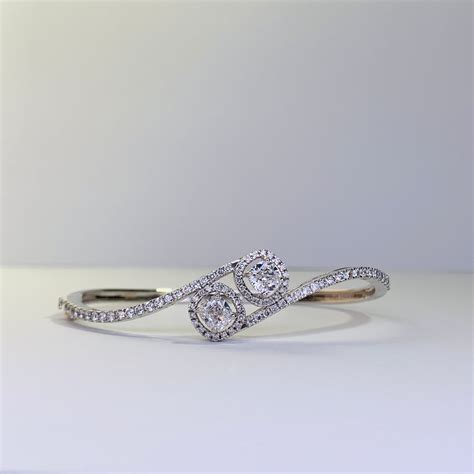 Buy Colure Bracelet for Women | Fiona Diamonds