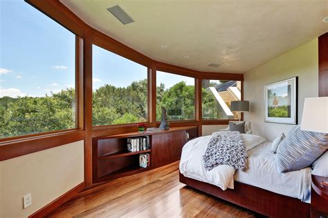 pool house bedroom