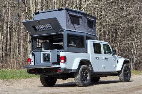 Ultralight $15K camper makes Jeep Gladiator a brilliant 4-man micro-RV