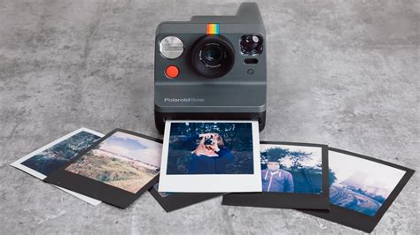 Modern Polaroid Camera 的图像结果