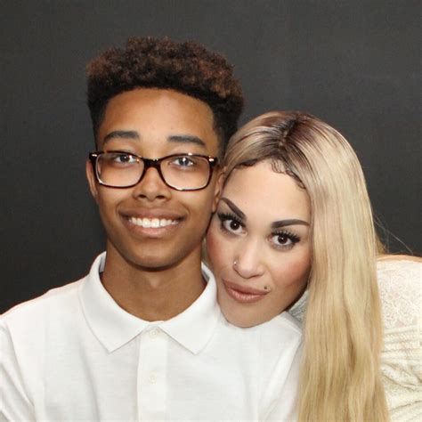 Keke Wyatt 2026: Husband, net worth, tattoos, smoking & body ...