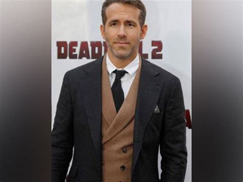 "Sometimes have to kill your darlings": Ryan Reynolds on why Rob ...