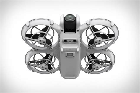 DJI Neo AI 无人机 | Uncrate