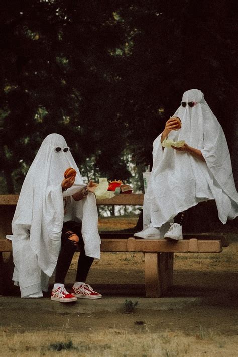 Ghost Photoshoot | Ghost photoshoot, Ghost trend, Ghost photography