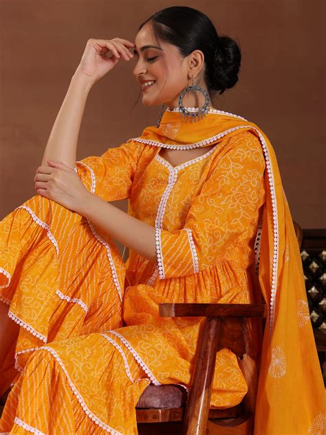 Suits for Women - Buy Stylish Indian Ladies Suit Sets Online ...