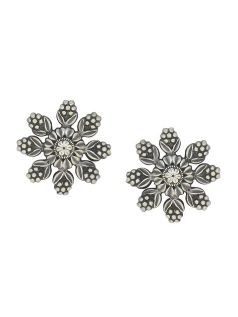 8 Different types of jhumkas Every women should have to enhance the ...