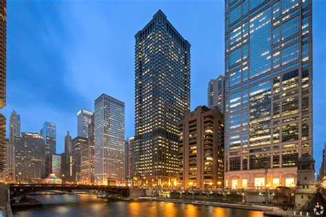 35 W Wacker Dr, Chicago, IL 60601 - Office for Lease | LoopNet