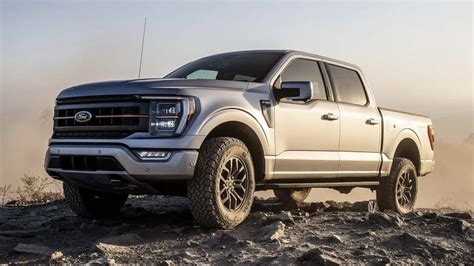 Yes, You Can Still Get the 2023 Ford F-150 With a V8