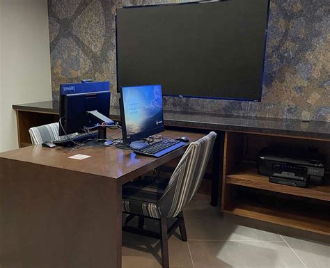 Computer Business Center 的图像结果