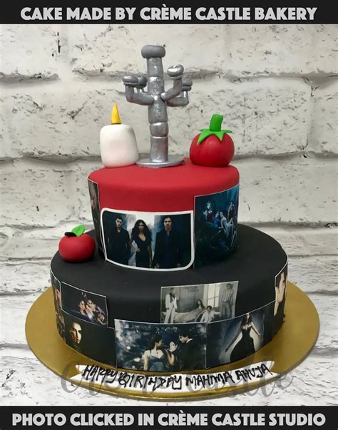 Vampire Diaries Cake - Creme Castle