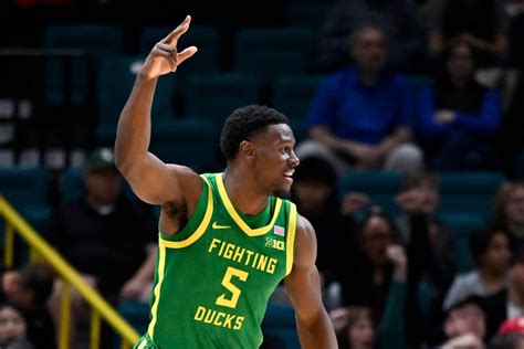 TJ Bamba leads Oregon men's basketball past San Diego State at Players ...
