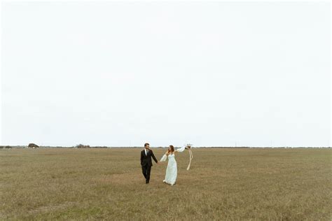 Allen Farmhaus Boho Wedding - juliadavisco.com