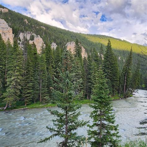 Red Cliff Campground | Gallatin Gateway, MT