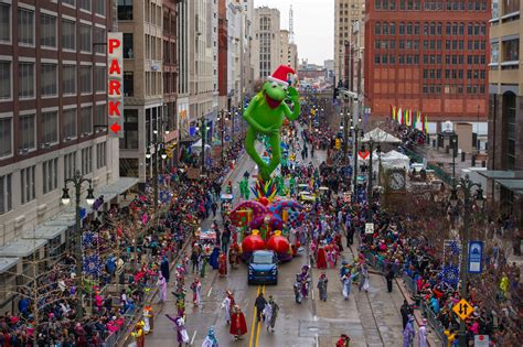 Ford Fireworks | The Parade Company