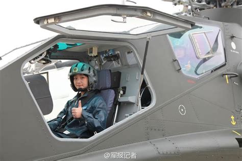 中国陆航首批武装直升机女飞行员亮相(组图)|陆航| 军报_凤凰资讯