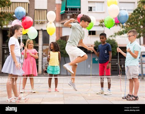 Parents and Kids Playing 的图像结果