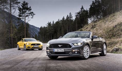 Download wallpaper 1024x600 ford mustang, convertible, road netbook ...