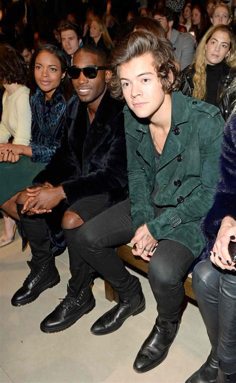 Harry Styles Returns to London Fashion Week Front Row for the First ...