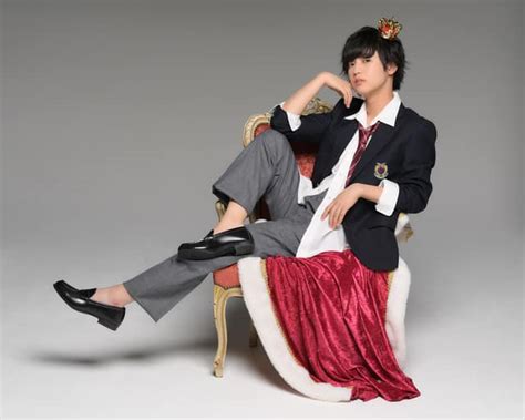 Japanisches Model Yūtarō posiert im Cosplay als Promotion von Ōji-sama ...