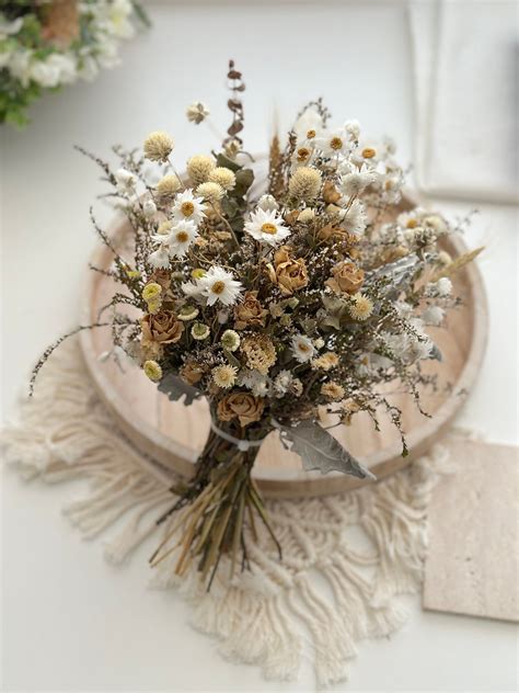 Loads of Everlasting Daisy Wedding Wildflower Bouquet, Boho Dried ...