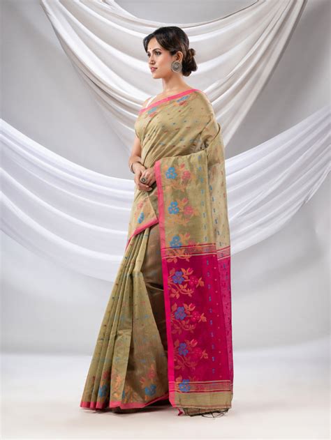 Beige Cotton Blend Handwoven Saree With Floral Border – Charukriti