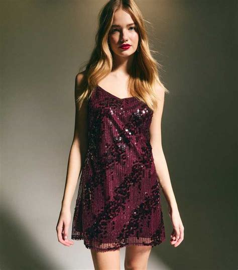 Burgundy Sequinned Mini Dress | New Look