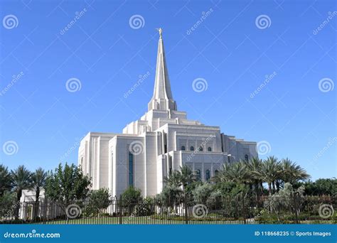The Mormon Gilbert Arizona Temple in Gilbert Arizona Editorial Image ...