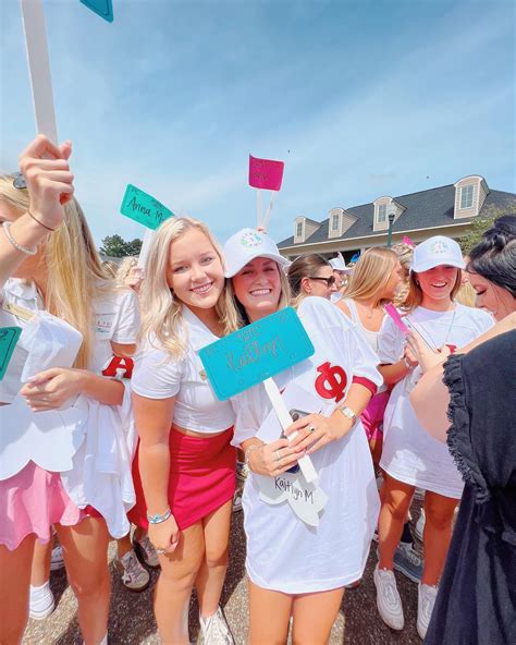 Ole Miss Sorority Girls
