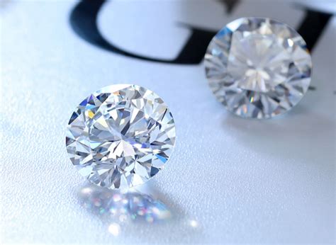 人工合成培育钻石和天然钻石区别和不一样地方，价格底价差多少_文诚培育钻石！