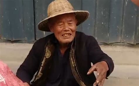 75岁爷爷每天往返要10小时，只想卖点菜给老伴买药吃_哔哩哔哩_bilibili