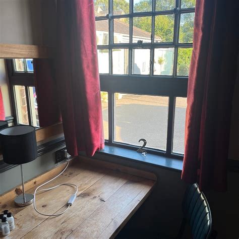 THE PUG & GREYHOUND (Great Glen) - Inn Reviews, Photos, Rate Comparison ...